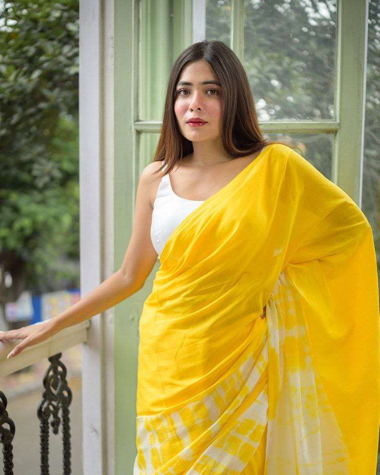 Elegant Plain Linen Saree