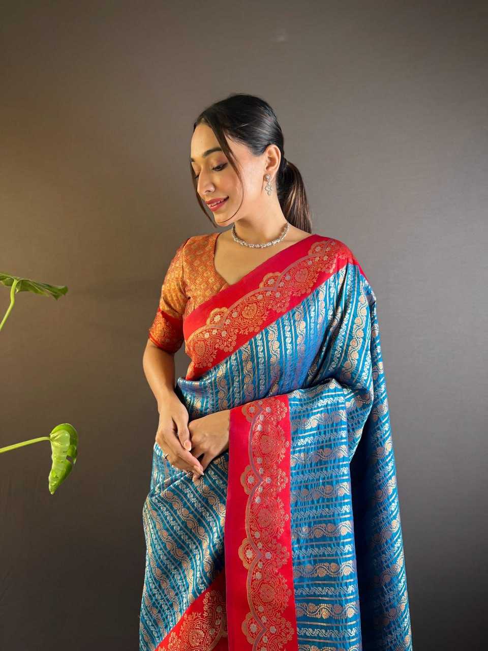 Soft Silk Saree with Zari Lining All Over