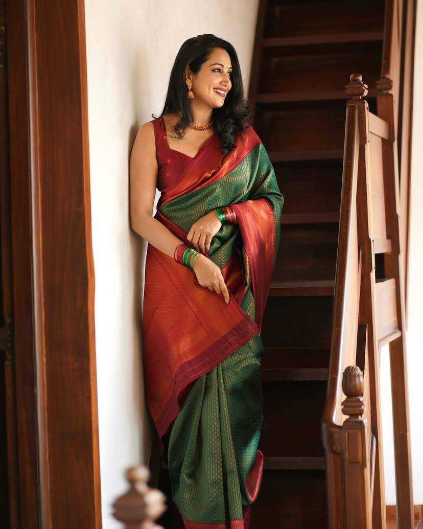 Traditional & Breathable Organic Banarasi Lichi Silk Saree